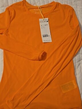 Long-Sleeve Crew Tee in Bright Orange NWT MESH THUMB HOLES IN SLEEVE